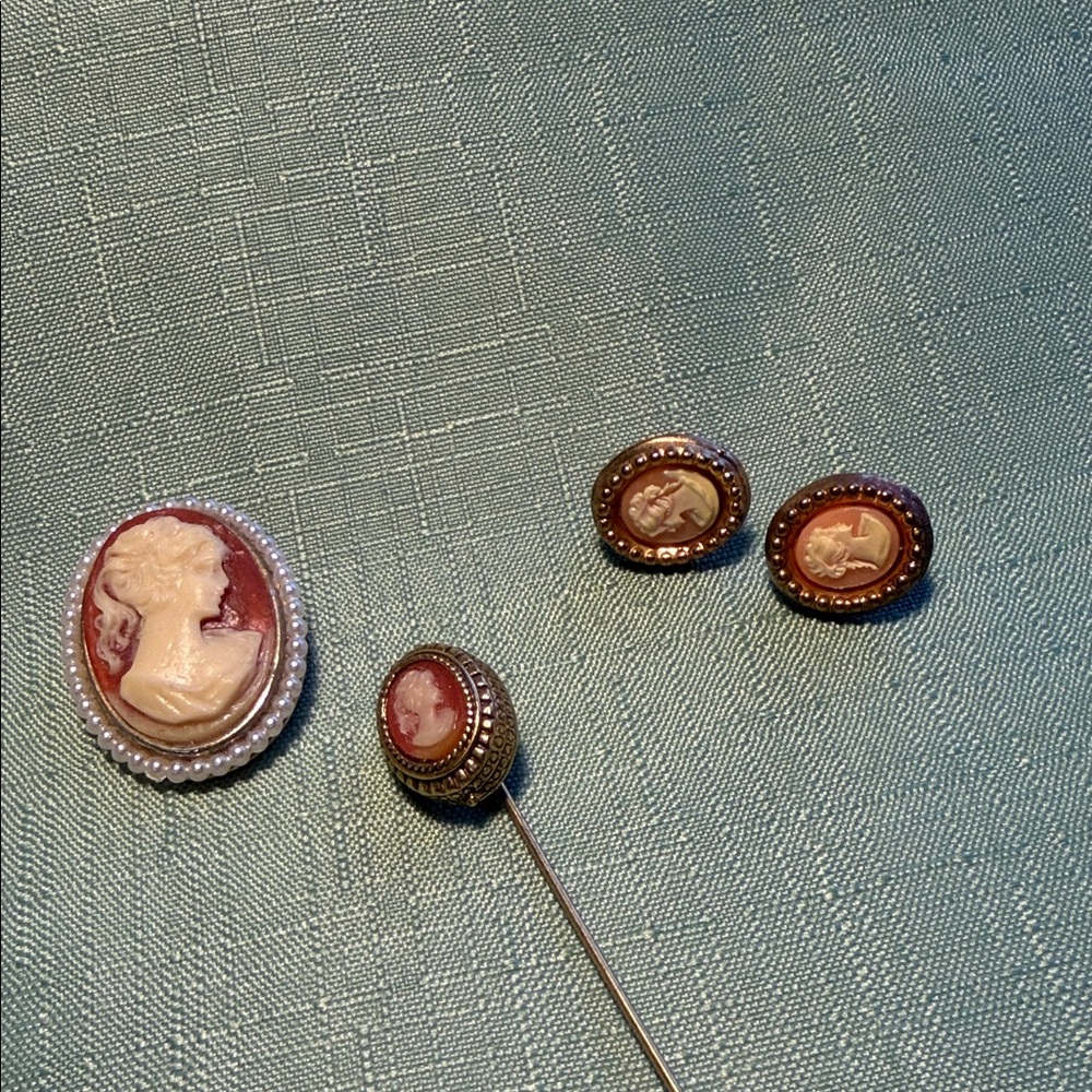 Vintage Cameo Jewelry Set